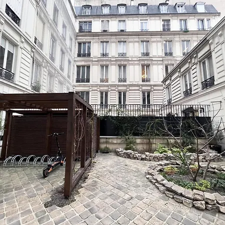 Apartment 09 - Stylish Duplex Champs-elysees