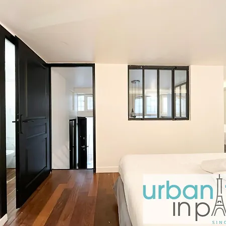 09 - Stylish Duplex Champs-elysees Apartment