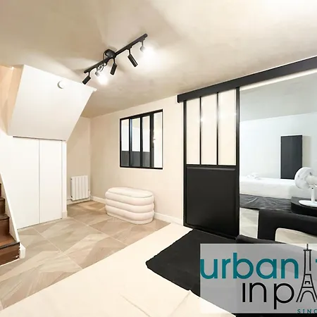 Apartment 09 - Stylish Duplex Champs-elysees Paris