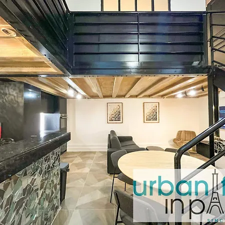 09 - Stylish Duplex Champs-elysees Апартаменты Париж